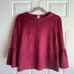 🔵 BLUE DOT SALE 🔵 
“Red Wine” Colored Top with Suede Feel. Women’s Medium
